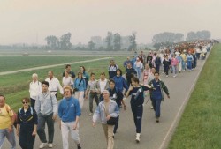 1988-Parcours-van-40-km-onderweg-tussen-Valburg-en-Slijk-Ewijk-1e-dag--scaled.jpeg