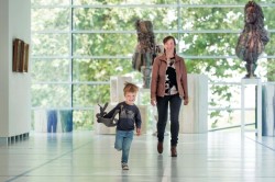 Op muzikaal avontuur in Museum Het Valkhof )foto: Flip Franssen)