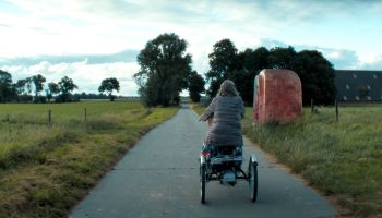 Een gootsteen(drama) in Devon en kalveriglo’s in Noord-Oost Groningen