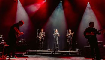 De legendarische popfunkers van Level 42 in Doornroosje