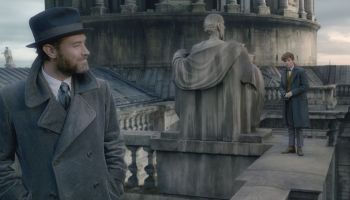 Fantastic Beasts: Harry Potter-herhaling is óók een traktatie ***