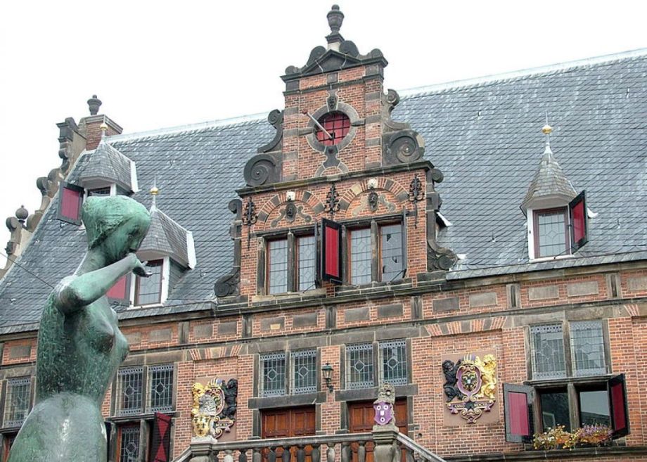 Mariken over Nieumeghen: "Ga niet met vreemde mannen mee!"