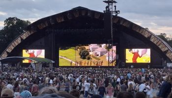 Revelaties en vreemde keuzes op Down The Rabbit Hole 2026