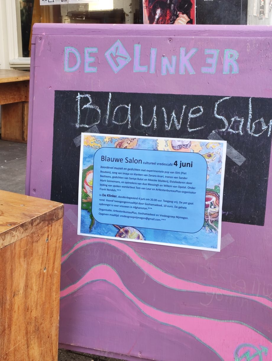 Blauwe Salon definitief overgedragen aan Vredesgroep Nijmegen en Artiestenbureau Plus 