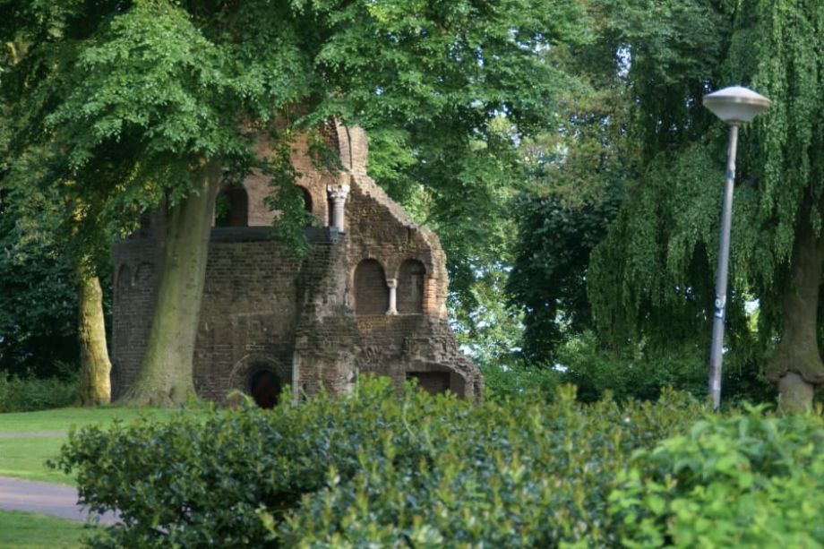 De Donjon: alles wat je liever niet wil weten maar wel altijd had moeten vragen